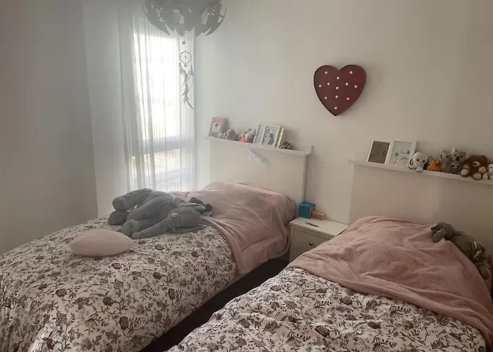 Con Piscina Entre Liencres Y Suances Chalet